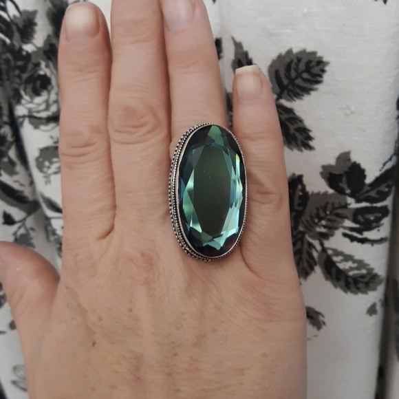 New Stunning Rainbow Mystic Topaz 925 Silver Statement Ring. - Picture 6 of 8